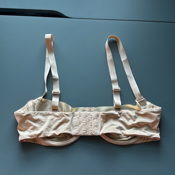 SKIMS NO SHOW UNLINED BALCONETTE BRA 36B - Picture 9 of 16